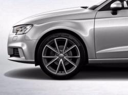 Оригинальный колесный диск R19 для Audi A3 Sportback (8V) - 5 V-образных спиц (8V0601025AT)