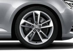 Оригинальный колесный диск R18 для Audi A4 B9/8W - 5 двойных спиц (8W0601025DL).