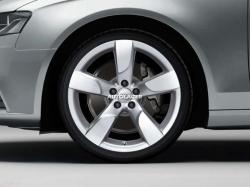 Диск колесный Audi A4 R19 (5-спицевый дизайн, серебро). 8K0071499A8Z8
